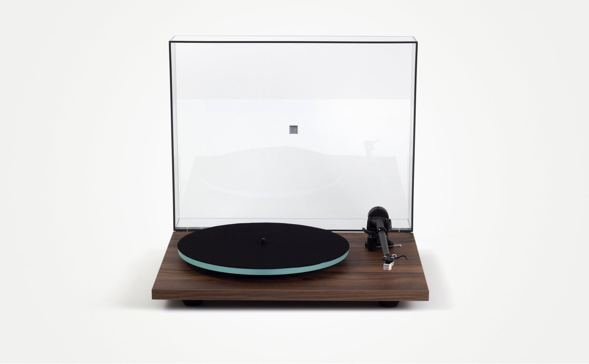 Rega Planar 2 Vinylspelare Valnöt med Standard Rega Carbon pickup