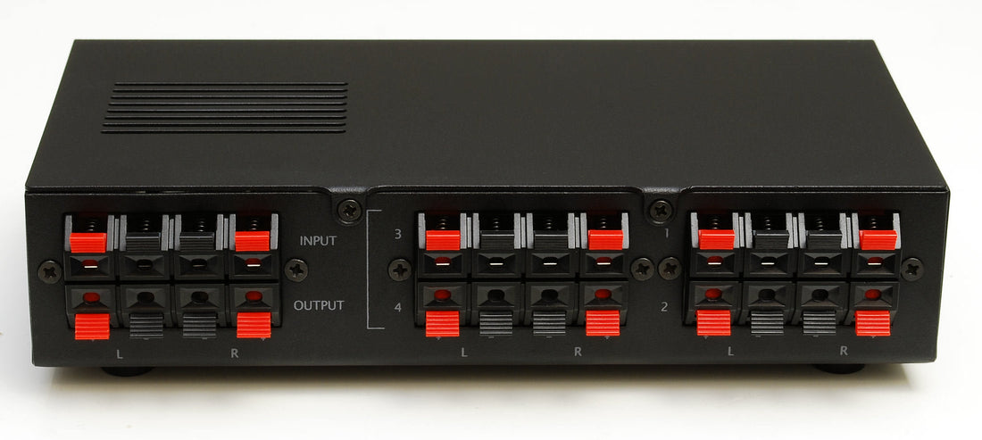 TAGA TS-4 - Högtalarväxel Högtalarväxel