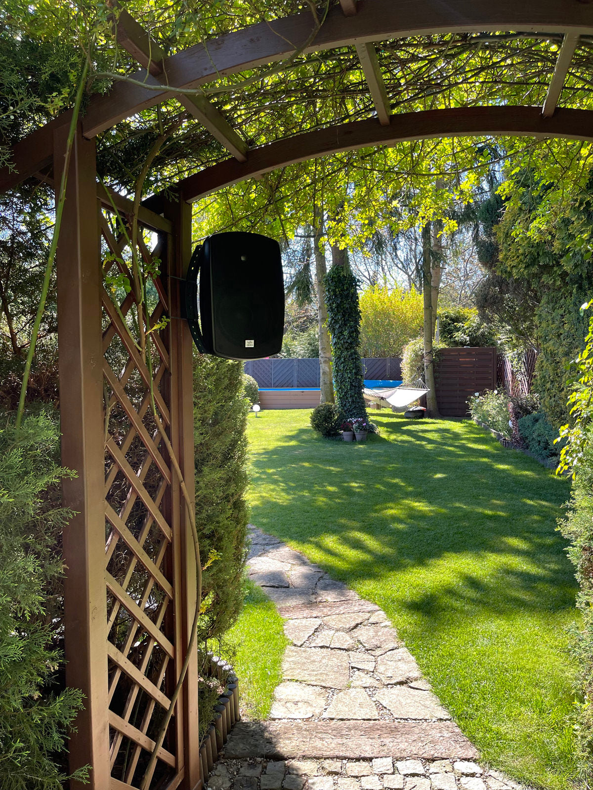 Taga TOS-700 Vägghögtalare