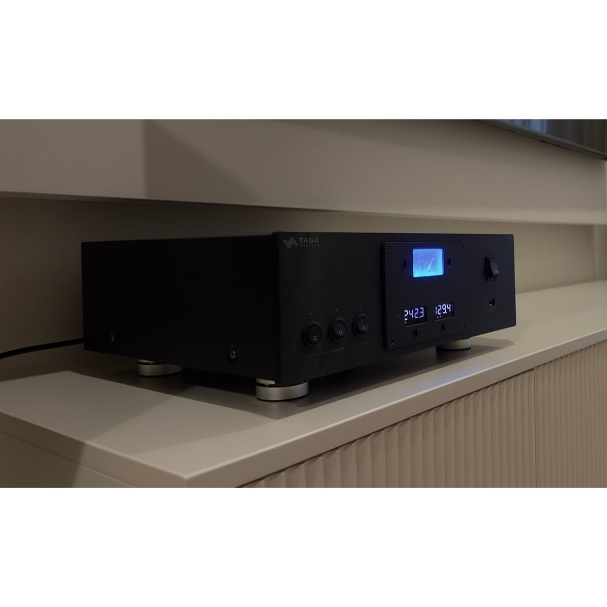 TAGA Harmony PC-10000DC - Strömkonditionerare med DC-blocker Grendosa