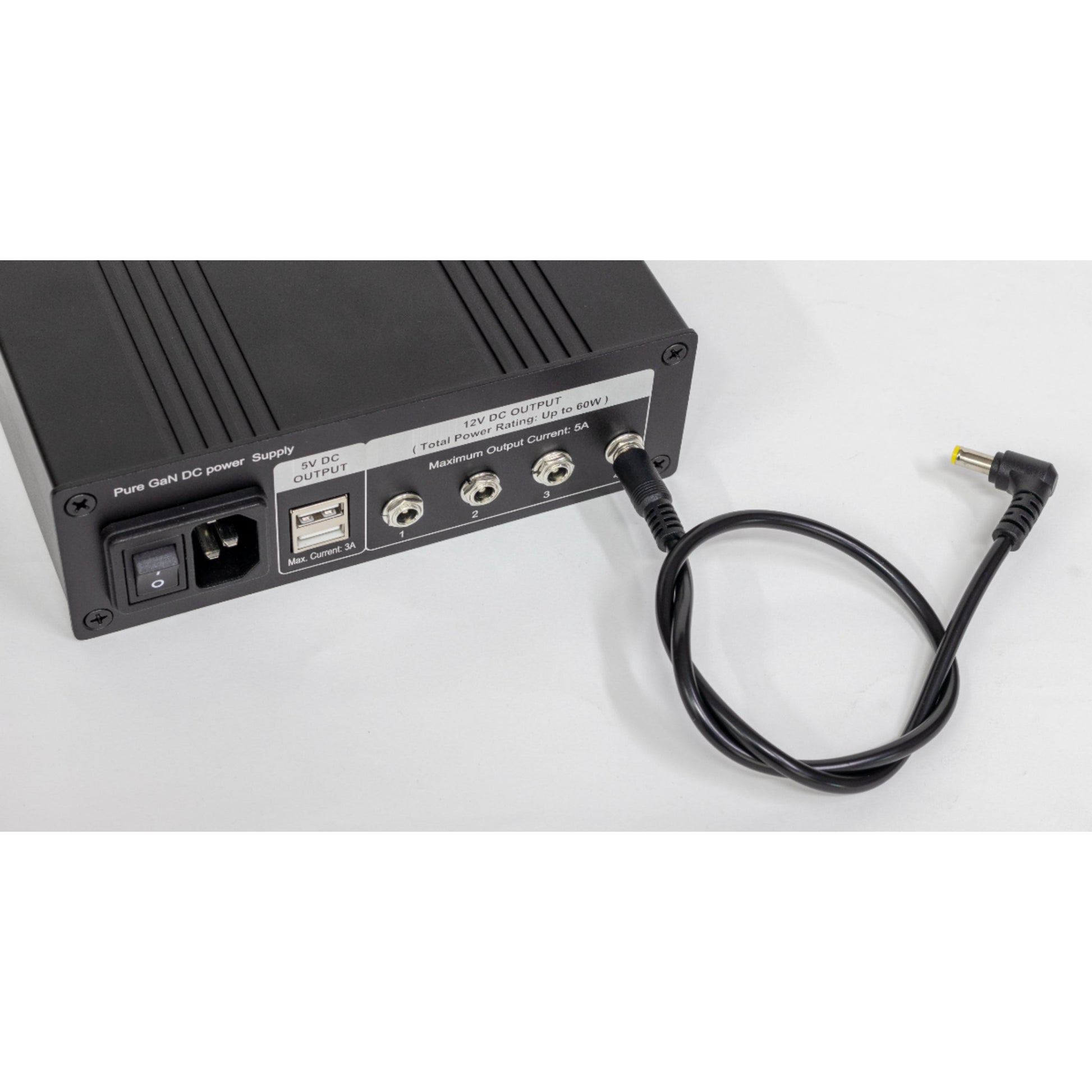NuPrime SiGa Power75 – zasilacz do 12 V i 5 V