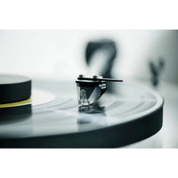 Pro-Ject XA B - Akrylskivspelare med True Balanced Connection Vinylspelare